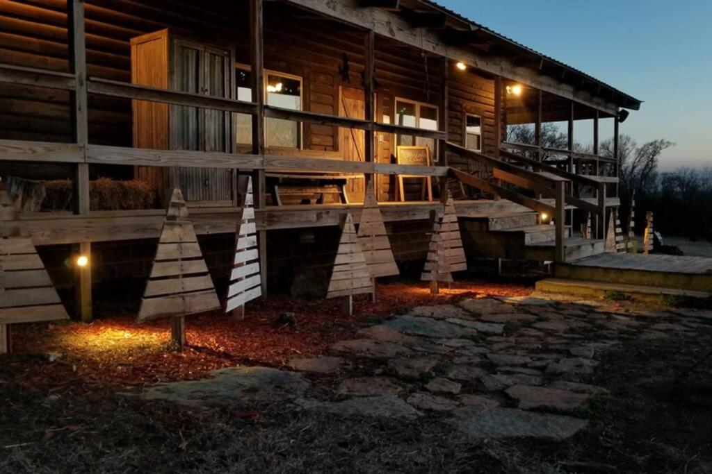 Rural Life On A Real Christmas Tree Farm! Hallmark Experience! Ozark Buitenkant foto