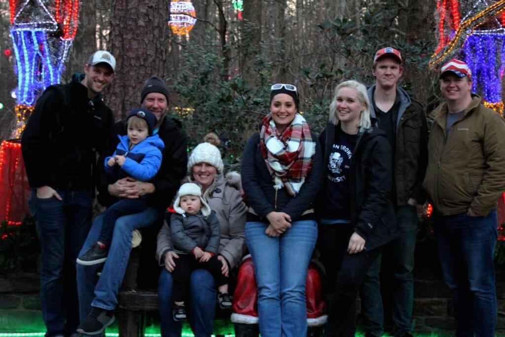Rural Life On A Real Christmas Tree Farm! Hallmark Experience! Ozark Buitenkant foto