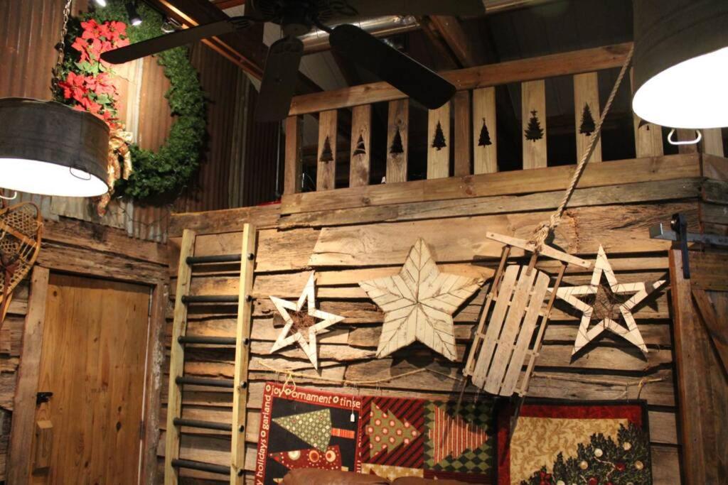 Rural Life On A Real Christmas Tree Farm! Hallmark Experience! Ozark Buitenkant foto